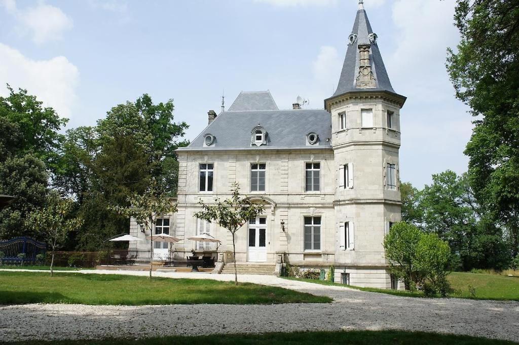T2 De Charme Dans Un Chateau Layrac Екстер'єр фото